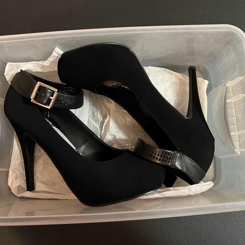 Black Mary Jane Heels